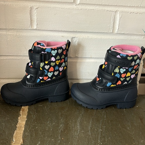 NWT Carters Toddler Snowboots- size 8 - Picture 2 of 4